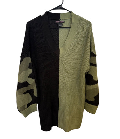 Camo Patterned Colorblock Sweater