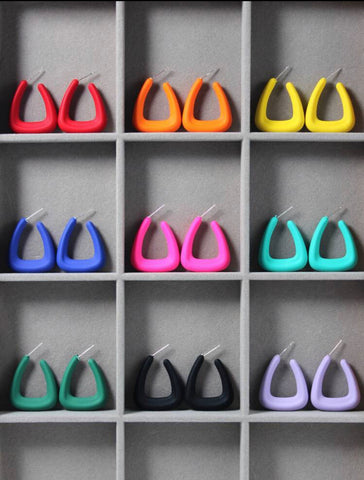 Triangle Colored Hoops