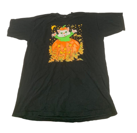 Vintage Halloween Cat Graphic T-shirt